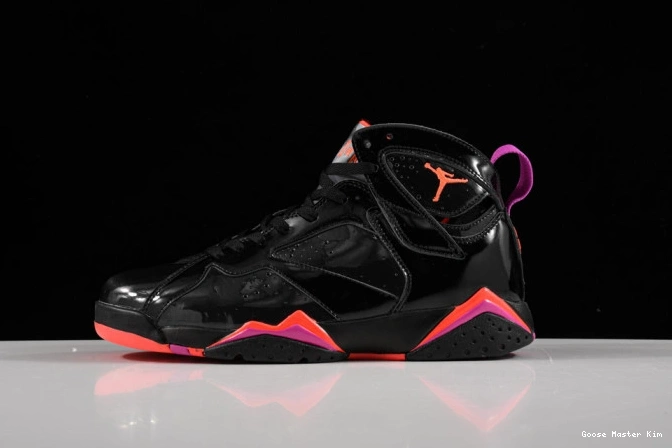 313358-006 Air 7 Black Retro Jordan Patent 0614